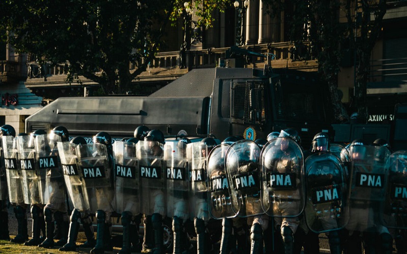 Lee más sobre el artículo Organismos que monitorean la represión del gobierno en las marchas: “hay una predisposición contra los piqueteros”