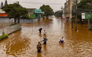 Lee más sobre el artículo Análisis de las causas de las inundaciones en el sur de Brasil y el litoral argentino
